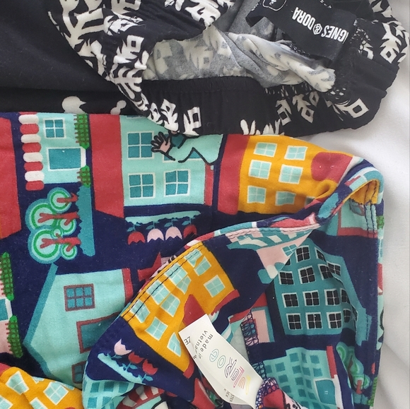 BUNDLE: LuLaRoe/Agnes and Dora Leggings Small - Picture 3 of 5